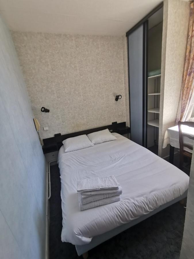 Hotel Le Tourisme Embrun Eksteriør billede
